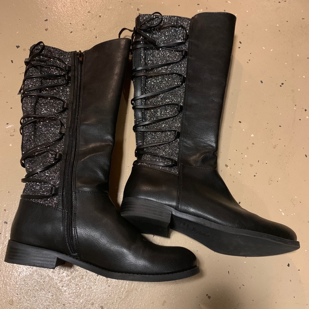 Brand new Youth size 5 girls black boots